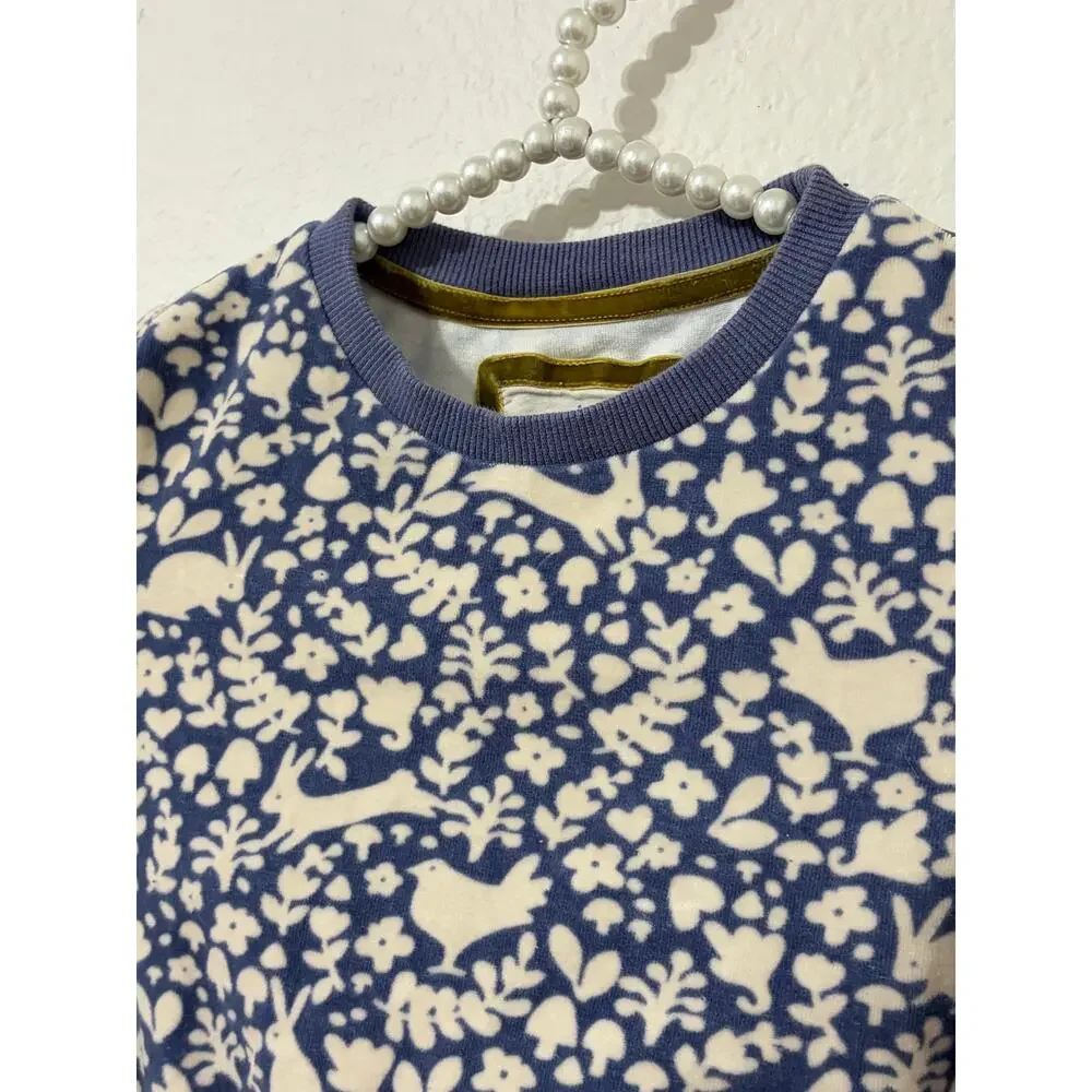 Mini Boden Top Size 6-7 Periwinkle White Forest Animals Long Sleeve Pullover